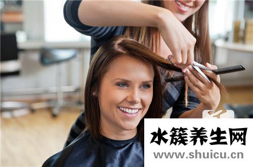 卷發怎么扎好看