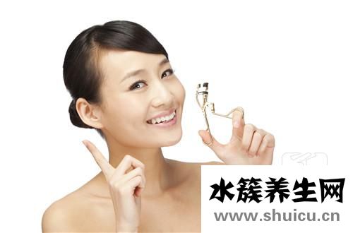 刷睫毛膏