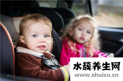 小孩頭發怎么扎好看