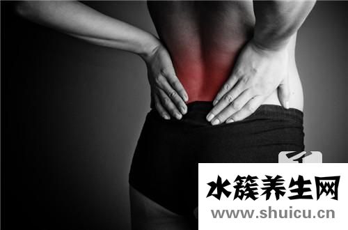 后背脊柱中間疼痛