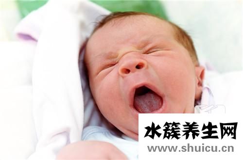 小孩頭往一邊歪是斜頸