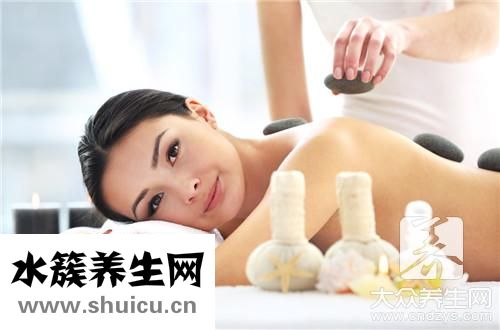 自己臉部刮痧手法同