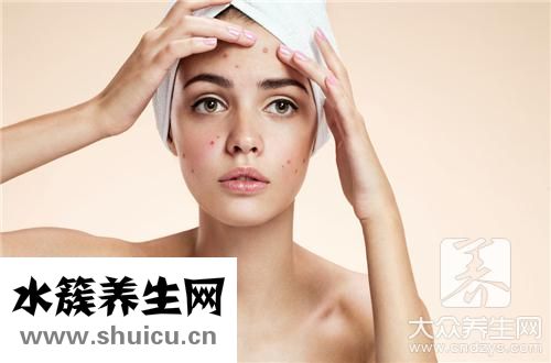 臉上總是反復長痘痘