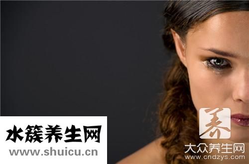 淡化淚溝小技巧