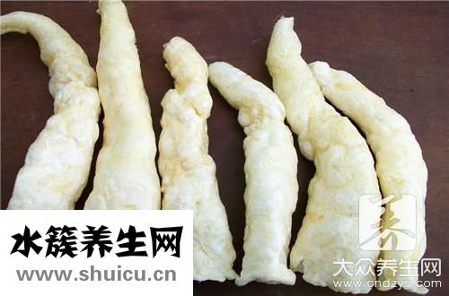 海參花膠烏雞湯