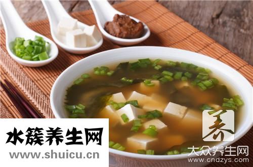 蘑菇豆腐湯