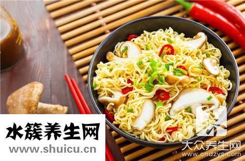 了一個月泡面瘦了