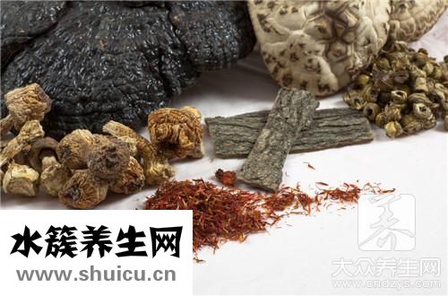 茯苓白術泡水喝了年