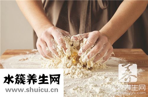 羊肉餃子餡配蔬菜