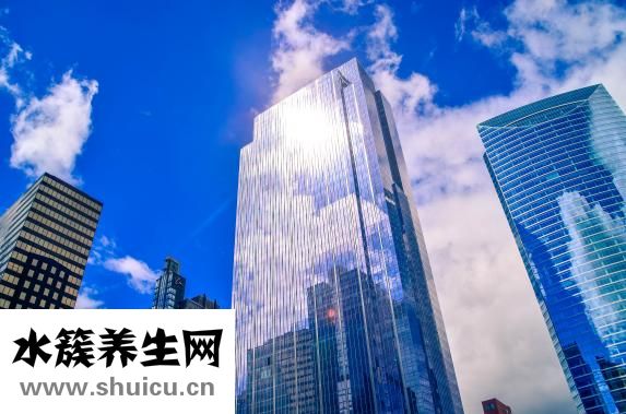 右下腹隱隱作痛