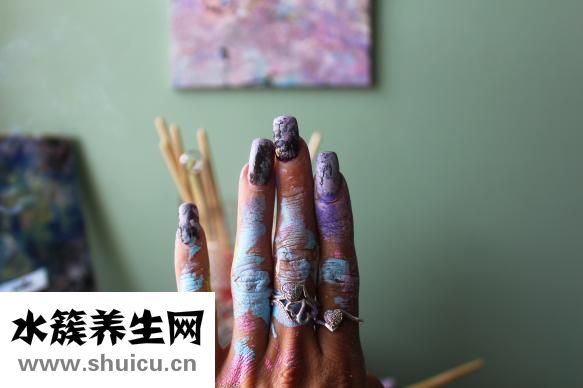 左手無名指長痣