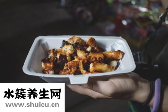 嗓子疼吃什么食物好