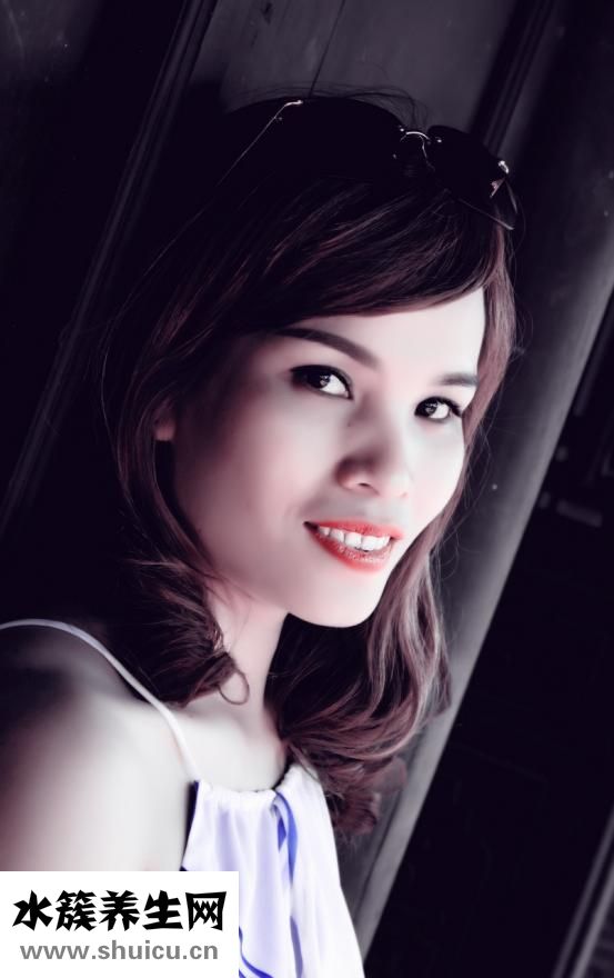 掌心有痣的女人