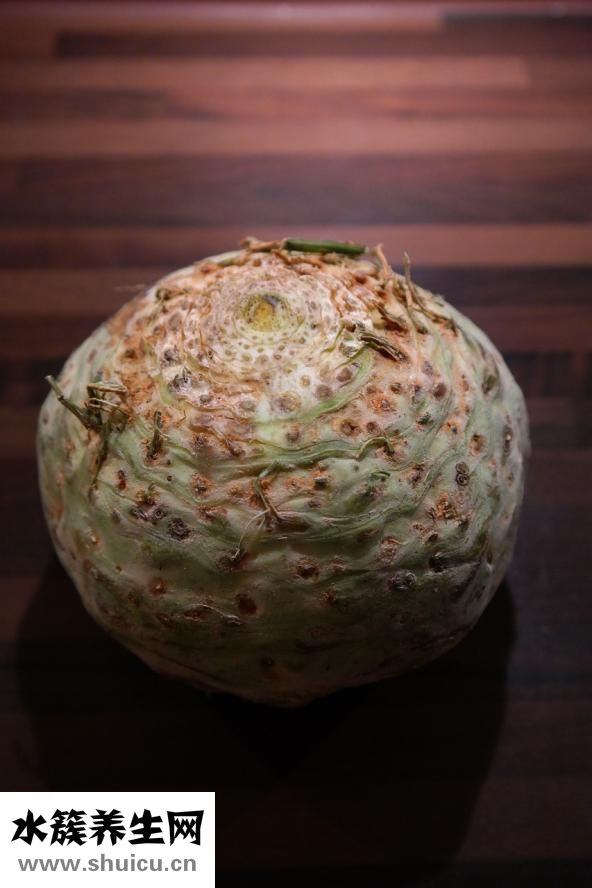 長期吃芹菜汁的危害