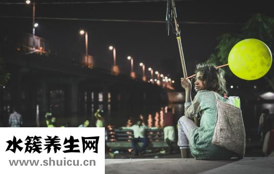 牙齦疼是怎么回事