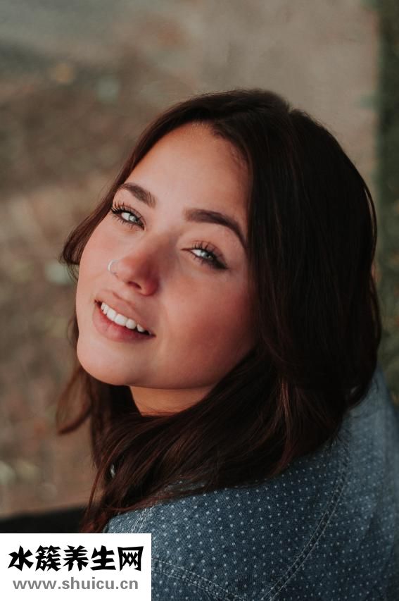 手上脫皮是怎么回事