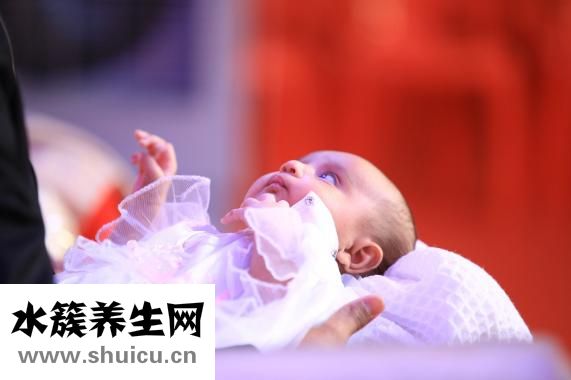 張飛的媽媽姓什么