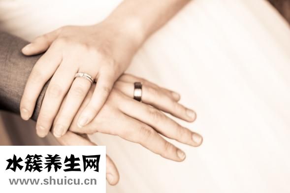 考試前緊張?jiān)趺崔k