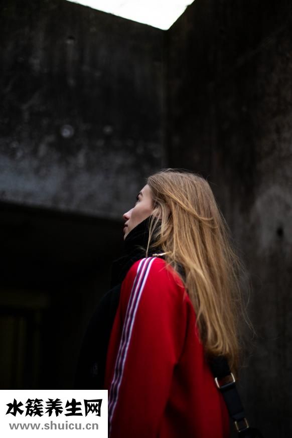 額頭頭發稀少怎么辦