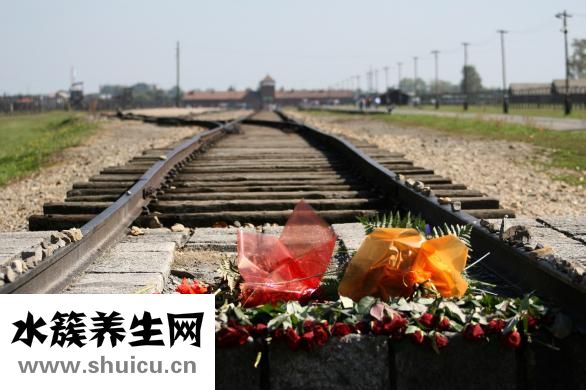 有黑眼圈是怎么回事