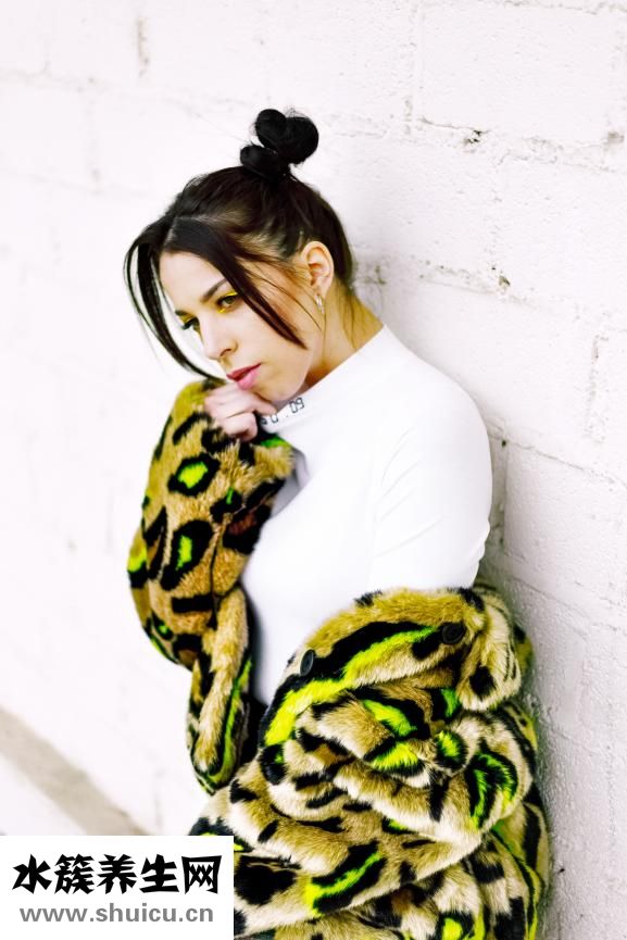 臉上起皮是怎么回事