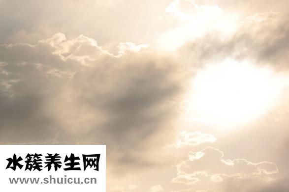 嬰兒打嗝怎么回事