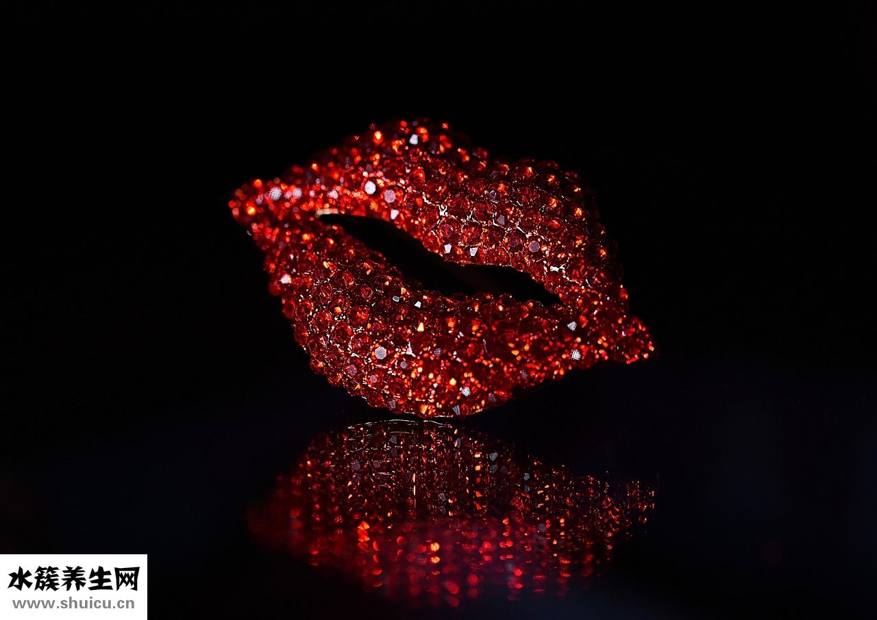 凡士林潤唇膏怎么樣