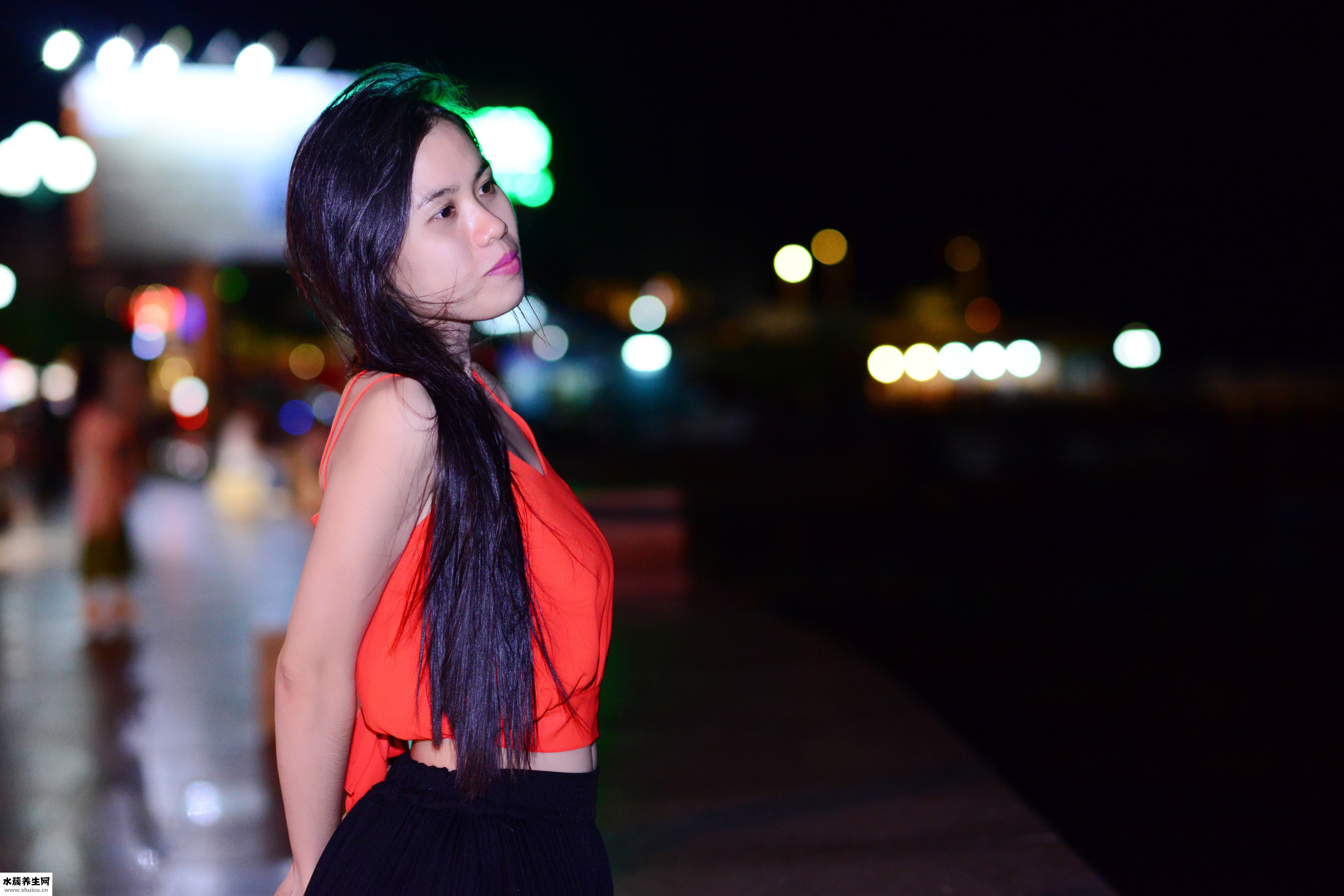 牛仔上衣配什么褲子