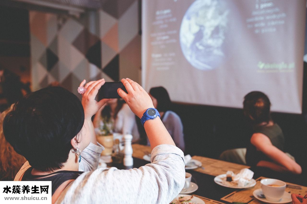 茼蒿怎么炒不黑