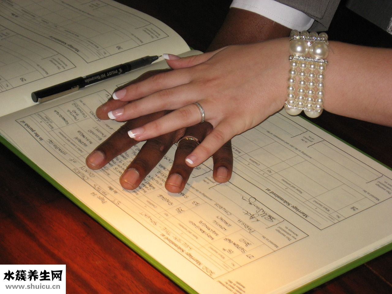 夢到蛇是怎么回事