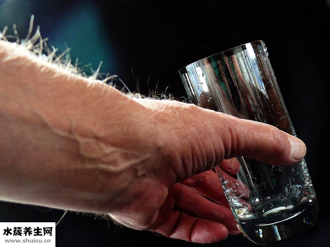 茼蒿怎么炒不黑