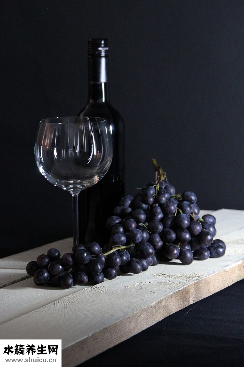 女孩喝酒上臉怎么辦