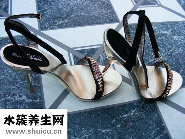 腳底多死皮怎么