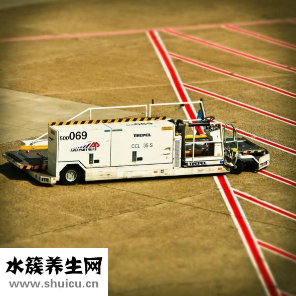 膝蓋移位怎么辦