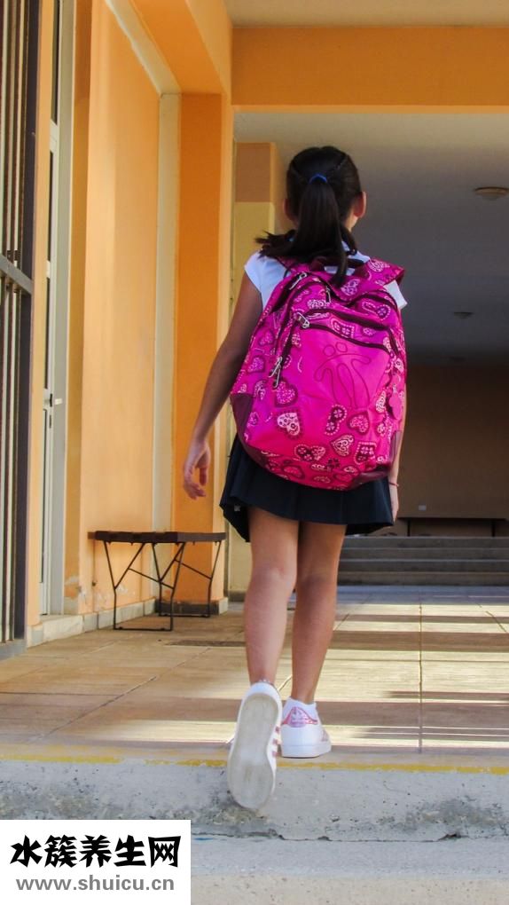 小孩鬧夜怎么辦