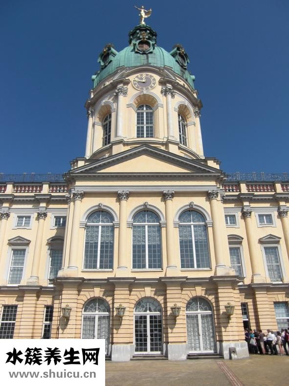 胸下方疼是怎么回事