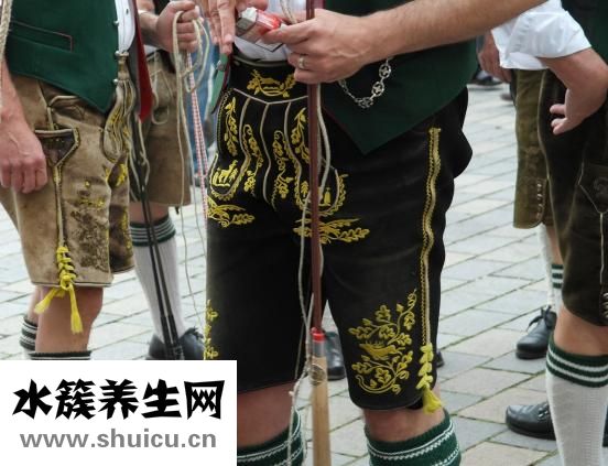 穿皮褲放屁怎么辦