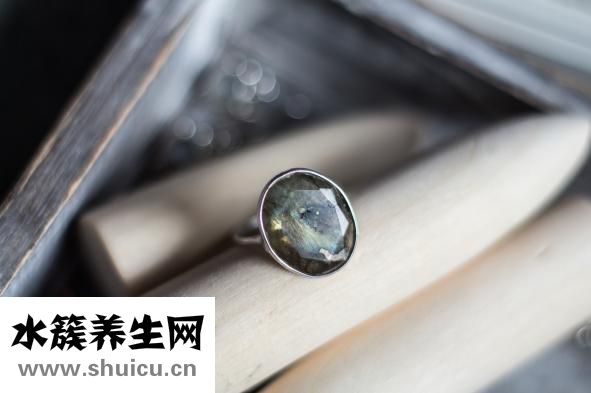 手指被壓傷了怎么辦