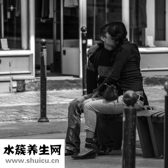 怎么讓狗狗跟我親