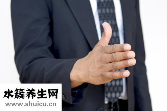 小孩流尿怎么治