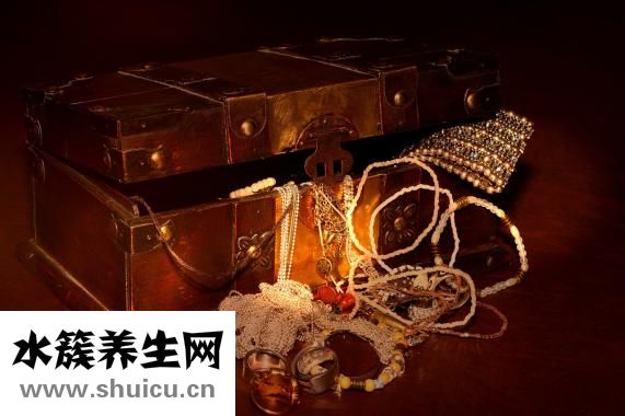 黃鼠狼小便怎么去除