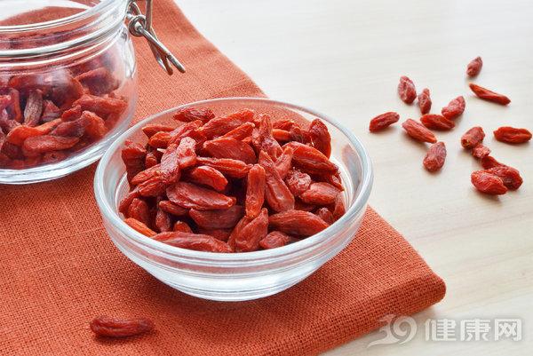 女人貧血吃什么補(bǔ)血最快阿膠(女人貧血吃什么補(bǔ)血最快)