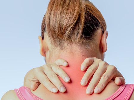 頸椎病癥狀有哪些(腎虛頸椎病癥狀有哪些)