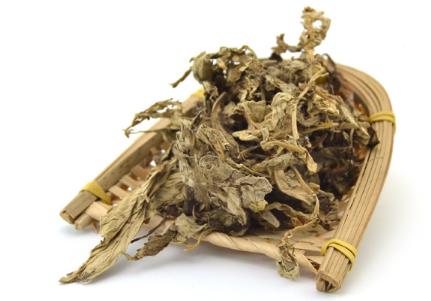 艾葉泡腳有什么好處的功效與作用(艾葉泡腳有什么好處的功效與作用禁忌)