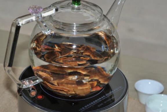 女人喝靈芝水的好處和壞處（女人常喝靈芝水好嗎）