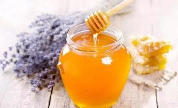 蜂蜜應該怎么喝才正確(蜂蜜對男性性功能有什么好處)