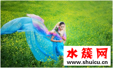 臉上長斑是什么原因？三大因素不容忽視