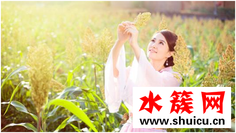 臉上長斑是什么原因？三大因素不容忽視