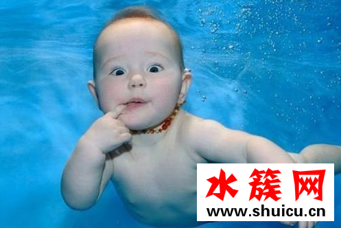 寶寶游泳嗆水怎么辦？