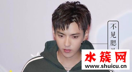 吳亦凡巴黎時裝周生圖似換頭?吳亦凡:只胖臉我也很無奈啊 吳亦凡胖了